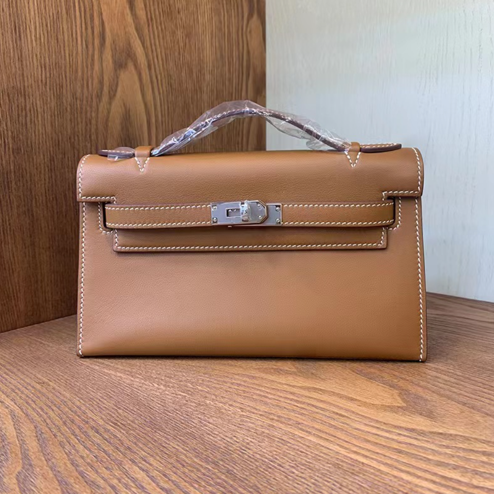 The Élise Pochette