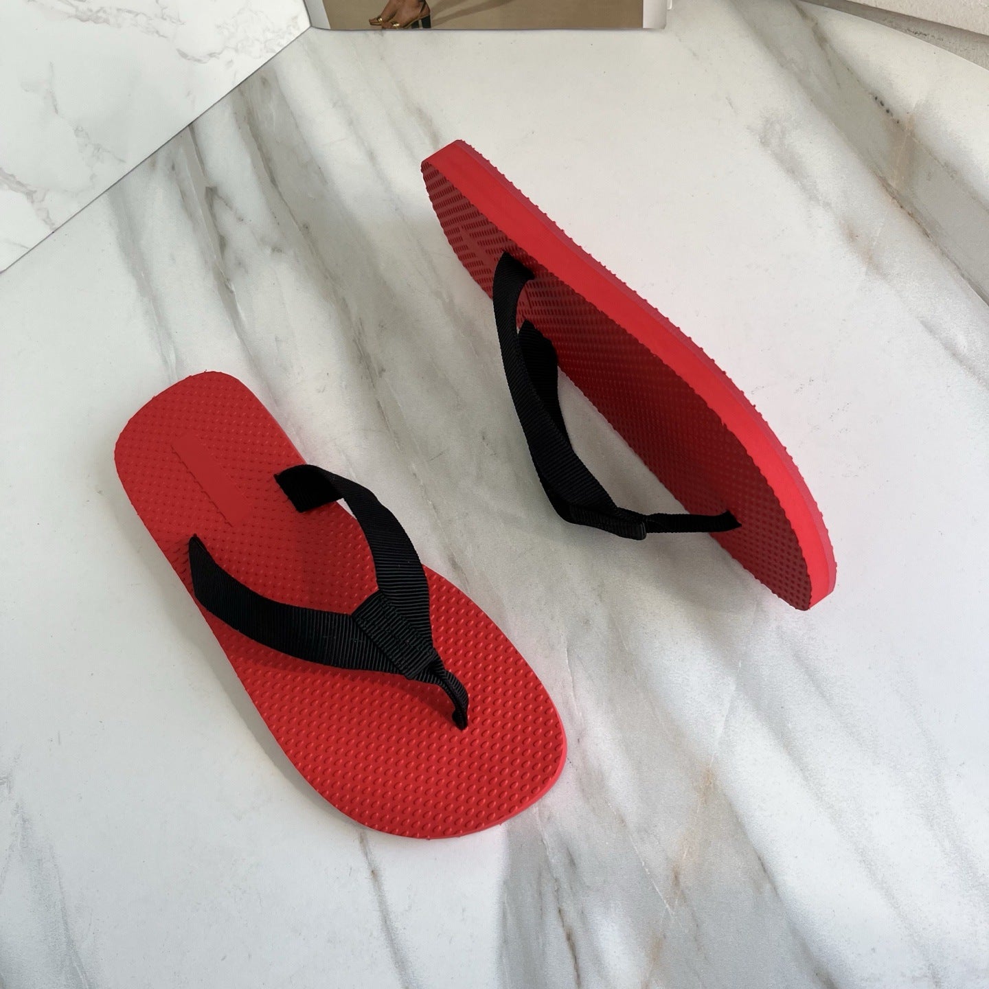 The Rouge flip-flops