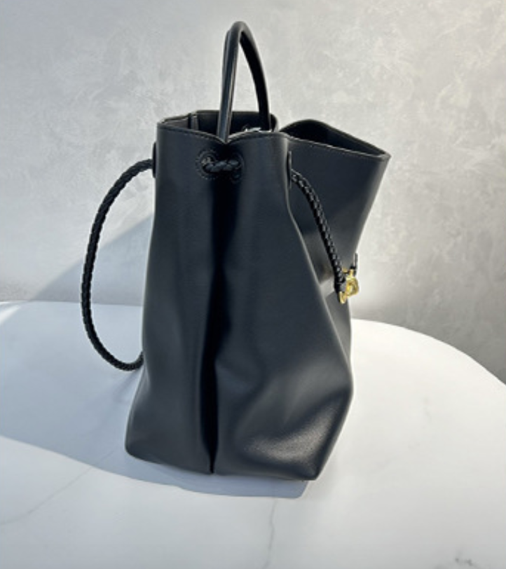 Andiamo Leather XL Bag