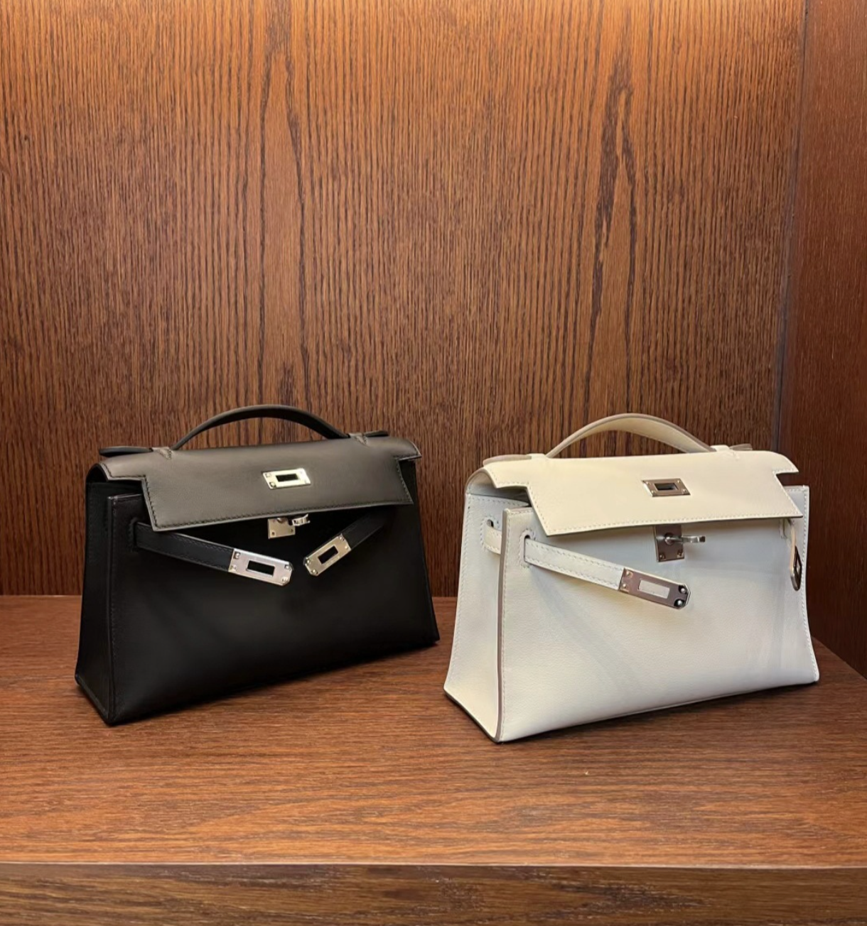 The Élise Pochette