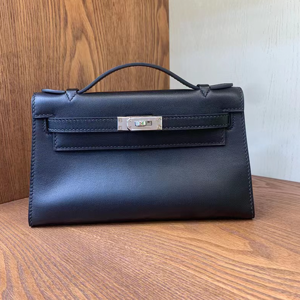 The Élise Pochette