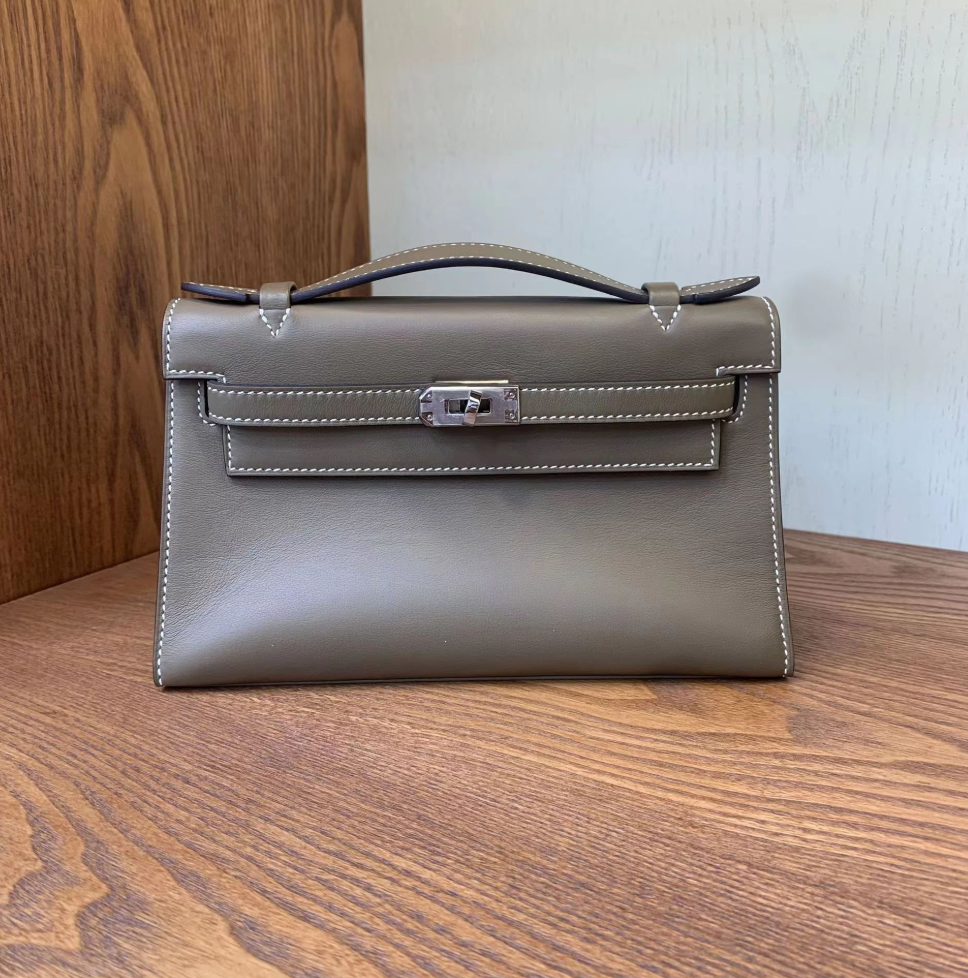 The Élise Pochette